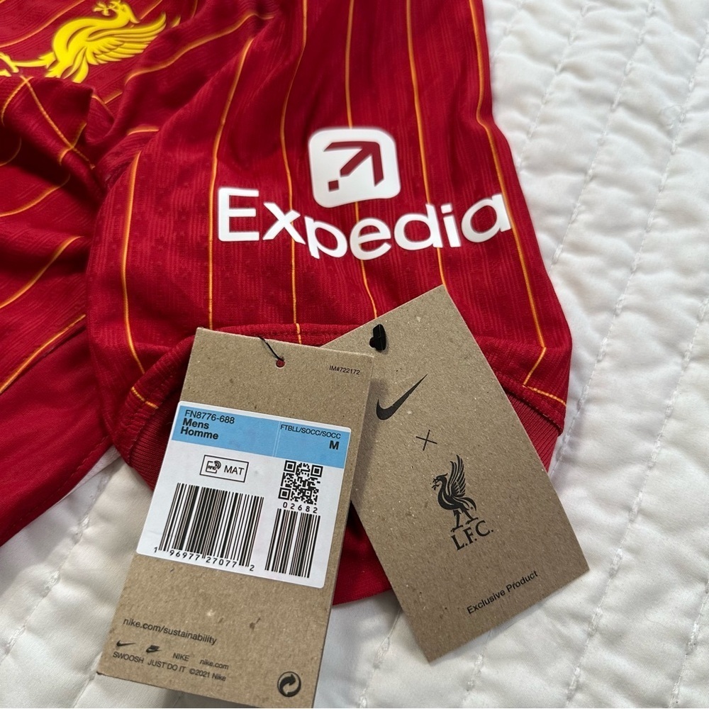 Nike Authentic Liverpool FC Home Jersey Dri-Fit in Size M - Picture 8 of 15